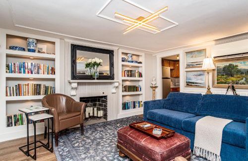 College Hill Apartment | New England Scholar Style Retreat, walk to Brown and RISD