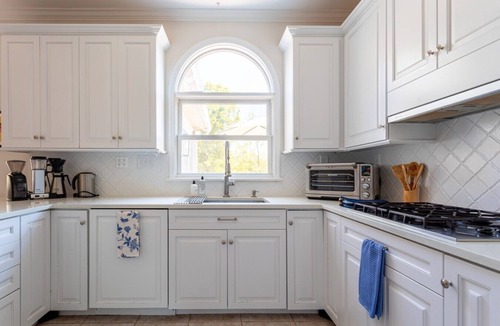 Cottekill House | NEW: Family Pool Retreat in Stone Ridge