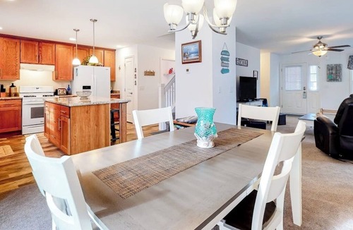 York Beach House | New home 3 blocks to Long Sands Beach with alfresco living