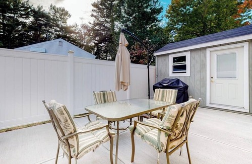 York Beach House | New home 3 blocks to Long Sands Beach with alfresco living