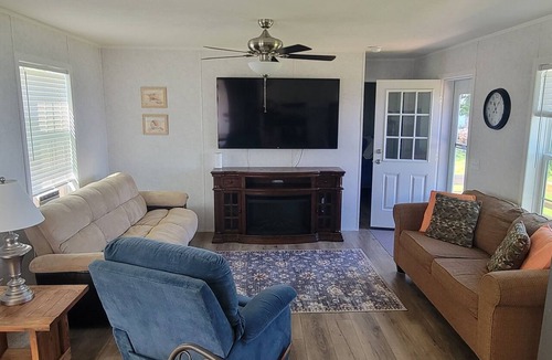 Three Mile Bay House | New Lakefront Gem- 140ft Private Shoreline & Dock, AC, Kayaks, Firepit