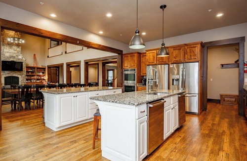 Waterfront Greens House | New! Lakefront Home w/Private Pool & Hot Tubs