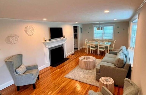 Bass River House | New Listing - 3 bedroom/1 bathroom house, walk to beach