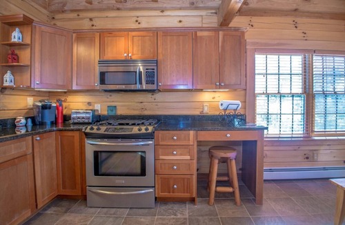 Intervale Cabin | New listing - Beautiful Spacious Custom Log Cabin.