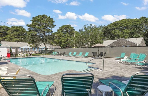 Hyannis Apartment | [New Listing] Cozy Studio near the Beach and Main Street - Captain Gosnold - M5