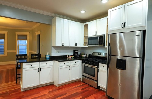 Dorchester Apartment | New Listing Deal! Bright Boston Apartment.