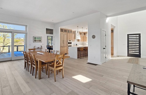Wellfleet House | NEW LISTING! Stunning 5BD-Private Pool, Tennis Court & Sauna, Central A/C, Beach Access, Hopper House Views