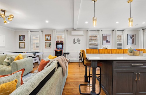 Mission Hill House | New Lux Boston Stay | Fenway|Longwood|Downtown|Gym