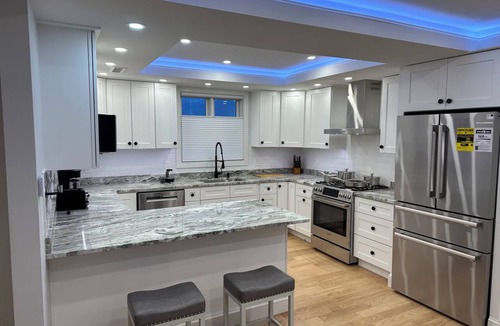 Winter Hill Apartment | New luxury 2 bed/2 bath apt with EV charger