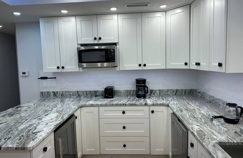 Winter Hill Apartment | New luxury 2 bed/2 bath apt with EV charger