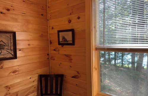 Windsor House | New Luxury Forest Lake House - Privacy & Nature