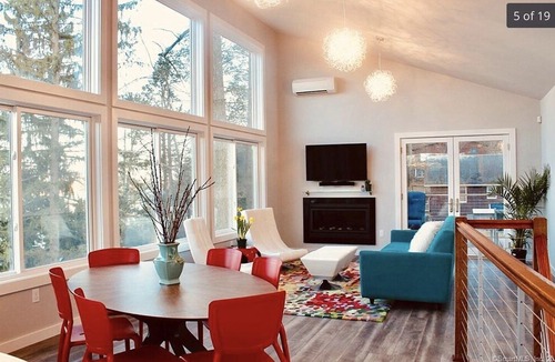 New Fairfield House | New Modern Candlewood Lake House Retreat-Getaway