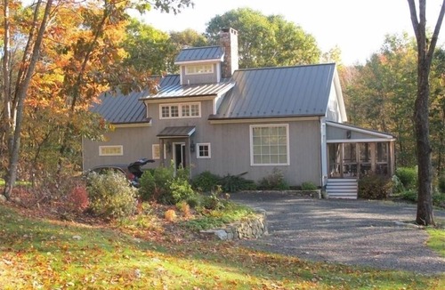 Lakeside House | NEW Modern Estate, Pool, Theater + Peloton