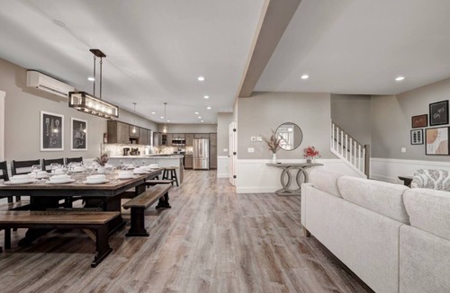 Lake Harmony Estates House | New Modern Luxury Lakeview Haven: Lake Access,HotTub, Game Room, FirePits, Ski