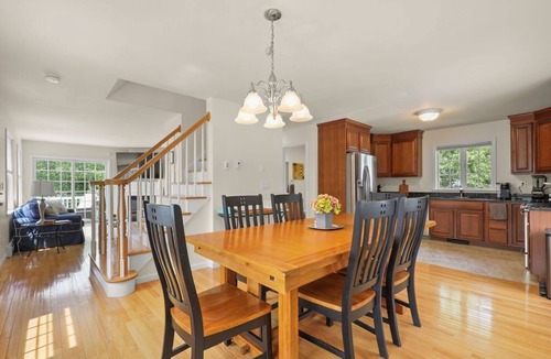 Wareham Center House | NEW! On The Shore - Swifts Beach - Sleeps 8
