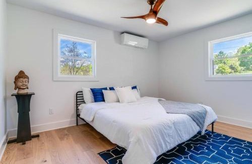New Paltz House | New Paltz Modern Zen Cabin