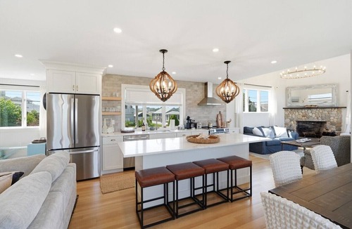 Matunuck House | New Premier Waterfront Home 3 Master w dock