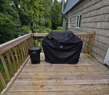 Tamworth House | NEW! Relax and Play - Hot Tub Firepit Game Room Paradise