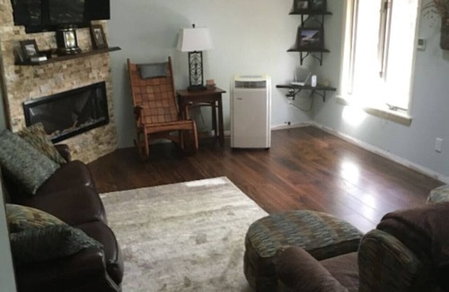 Grantham House | NEW! Renovated 3BDLakehouse w Kayaks fully stocked