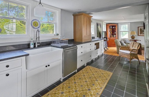 Wellfleet House | NEW RENOVATIONS! In-Town 3BD-A/C, Enclosed Outdoor Shower, Walk to Town Center, Pier & Mayo Beach