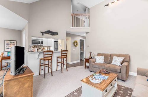 Mews Village Condo | New Rental - 2 bedrooms, 2 baths, golf course view