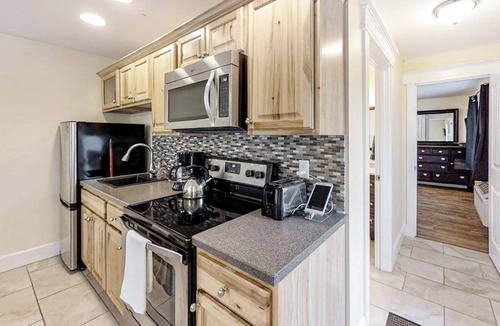 Edgecomb House | New Riverfront Condo in Sheepscot Harbour - Walk to Famed Seafood Eatery