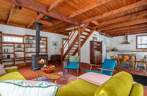 Saugerties House | NEW: SoulWood - Heart, Hearth and Hot-tub nr Woodstock