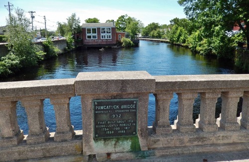 Pawcatuck Apartment | NEW Spacious 4BR on River Above Top Breakfast Spot with A/C in Quaint Stonington