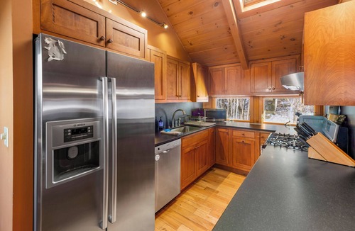 Stowe House | New Spacious Stowe Home, Central A/C Stowe Mt Views. Sauna, Ask about dog policy