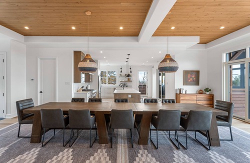 Versant Soleil House | NEW! Villa Panorama | Heated Pool & Hot Tub | Ski-in/Ski-out Walk | EV Charger & Conference Room
