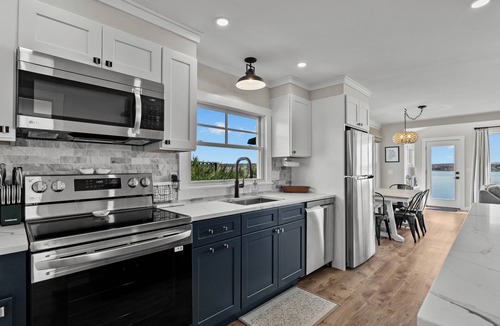 Portsmouth House | New WATERFRONT home in Portsmouth!