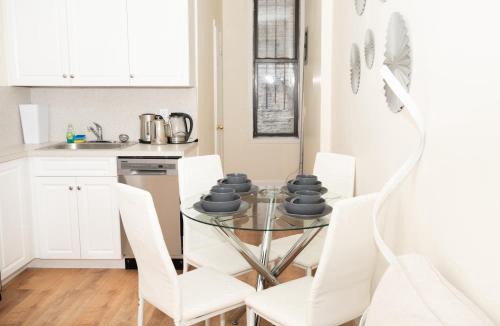 Ukrainian Village Apartment | New York7-East3 Village Best-Stylish & Fully Equipped