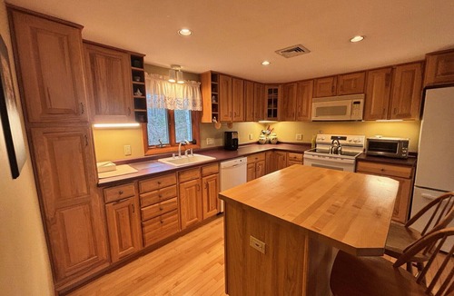 Hebron House | Newfound Lake Getaway- Hosted by Break Away