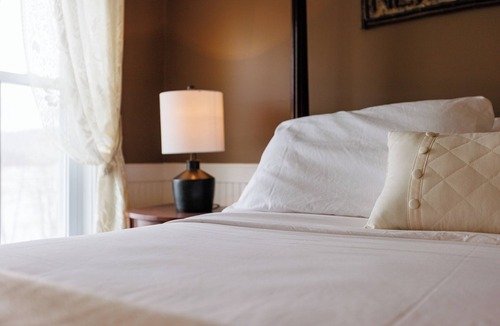 Bridgewater Bed & Breakfast | Newfound Lake Inn