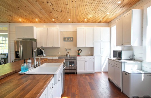 Glendale House | Newly Built 4 Bedroom Lake House with Kayaks & Paddle Boards!