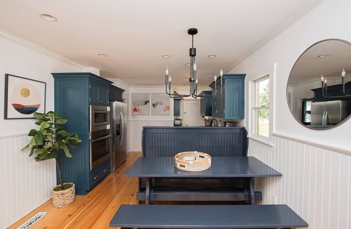 Ludlow House | Newly Designed by HOMME Girls! Okemo, Hot Tub, Mtn View, Ski Shuttle