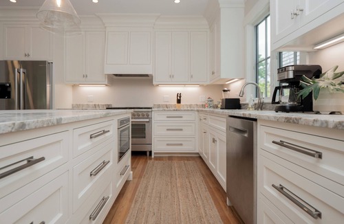 Historic Hill House | Newly fully renovated 5 bedroom close to all that Newport has to offer
