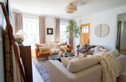 Williamsport House | Newly remodeled modern home by scenic riverwalk 3 min to LLWS