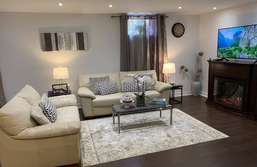Richmond Hill Apartment | Newly Remodeled 2-Bedroom Luxury suit. Pet Friendly