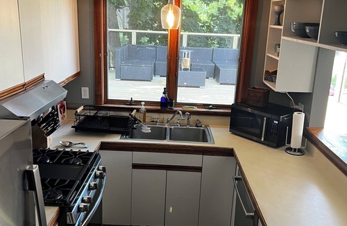 Blue Hill Apartment | Newly remodeled 2 spacious bedroom apartment with AC in downtown Blue Hill