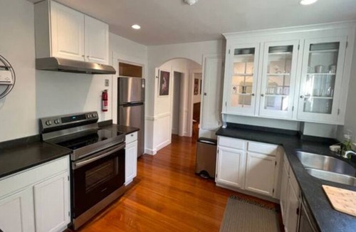 Cambridge Apartment | Newly Remodeled 3 bedroom - Cambridge/ Harvard/ MIT