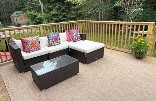 West Tisbury House | Newly renovated 3BR house, FREE CAR with beach sticker, pet friendly, sleeps 10.