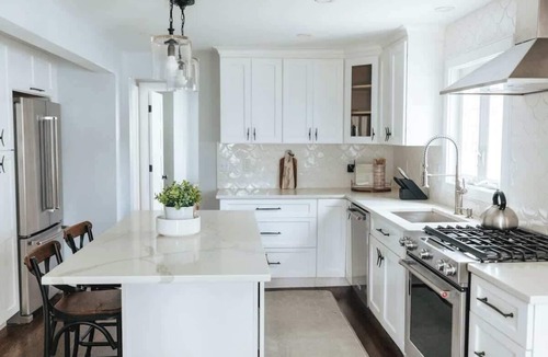 Fifth Ward House | Newly Renovated 3BR/2BA | Walk to Beach & Thames