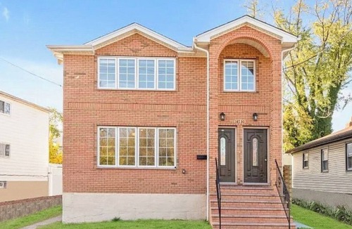 South Valley Stream Apartment | Newly Renovated Basement in Springfield Gardens - 10 mins from JFK
