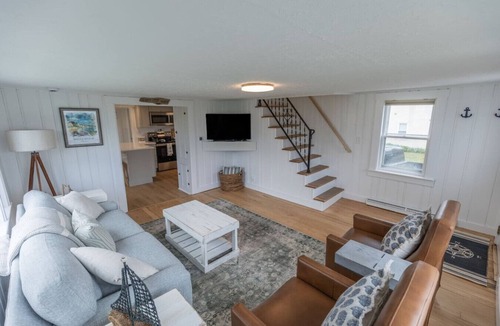 Wells Beach House | Newly renovated beach house steps from Wells beach