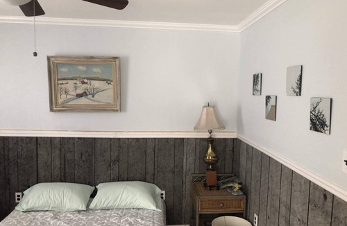 Huletts Landing House | Newly renovated Cabin with Private water access.