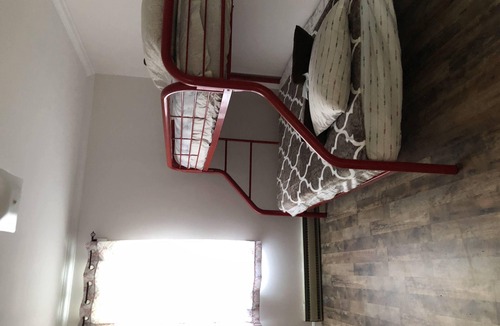 Huletts Landing House | Newly renovated Cabin with Private water access.
