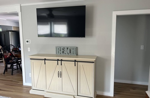 Misquamicut Cottage | Newly renovated cottage walking distance to the beach!