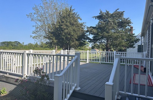 Misquamicut Cottage | Newly renovated cottage walking distance to the beach!