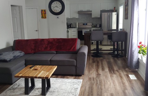 Alcona Cottage | Newly renovated Cozy Cottage with a Condo feel!